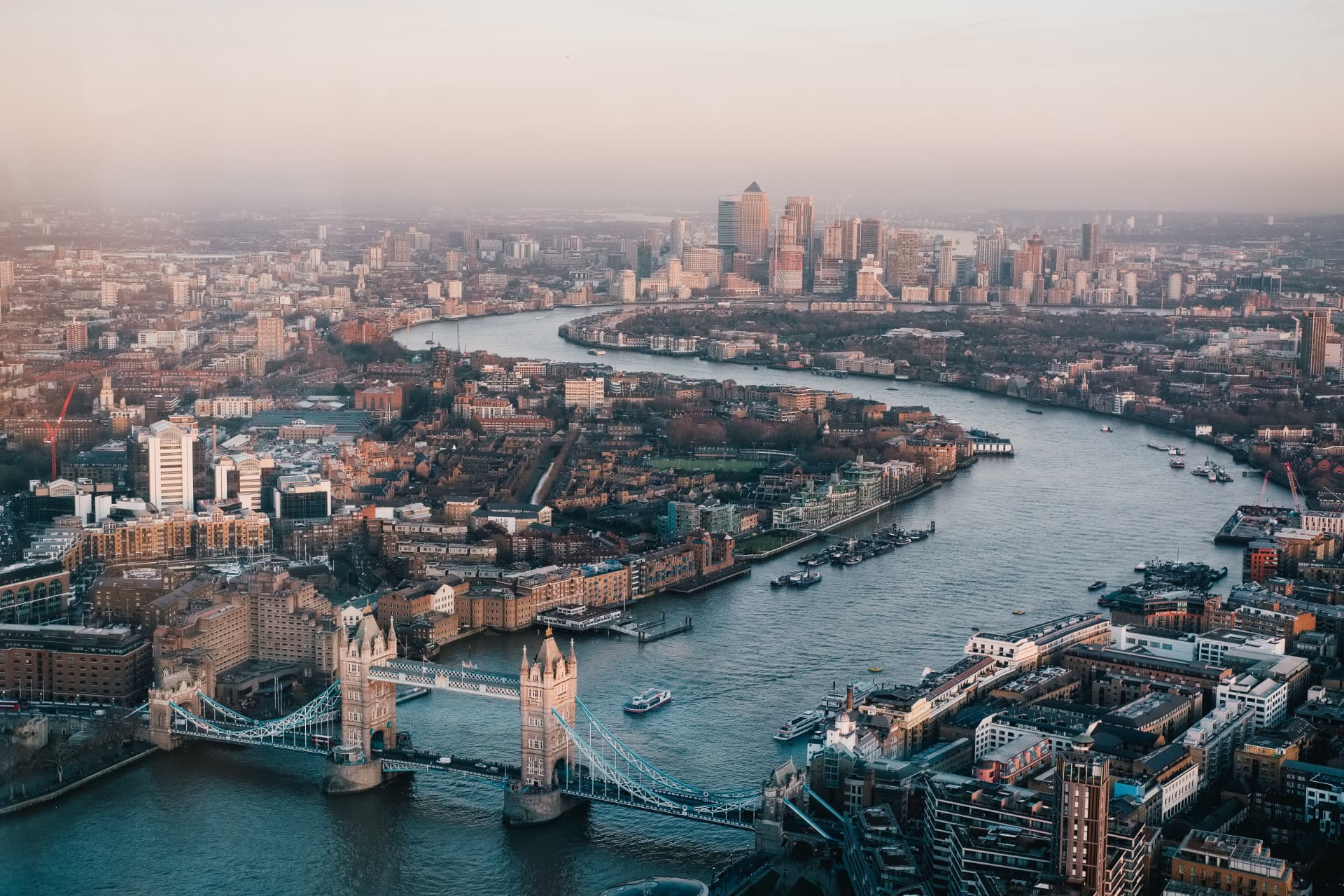 Blog post cover image: Why ClickHouse Is The Best Data Platform For Agentic AI